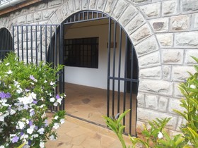 Green Leaves Homestay
