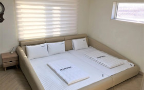 Busan J and J House Pension