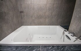 Busan Oncheonjang Hotel Mithuna