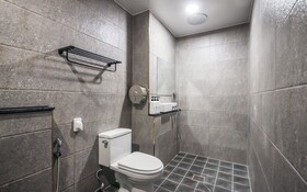 Busan Oncheonjang Hotel Mithuna
