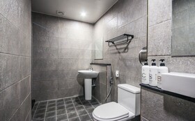 Busan Oncheonjang Hotel Mithuna