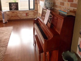 Hostel The New Day