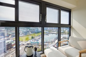 Shiftdoor Residence Hari