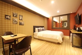 Changwon Sangnam-Dong Charlie's