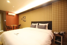 Changwon Sangnam-Dong Charlie's