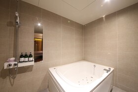 French Code Hotel