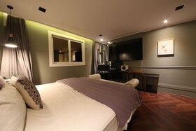 French Code Hotel
