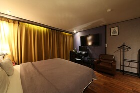 French Code Hotel