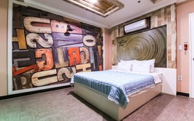 Raphael Hotel