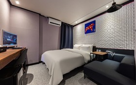 Cheonan Hotel Check-in