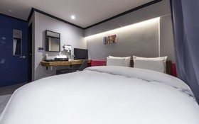 Cheonan Hotel Check-in