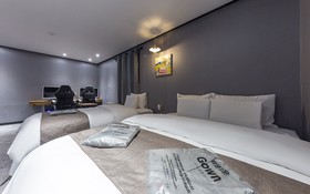 Cheonan Hotel Check-in