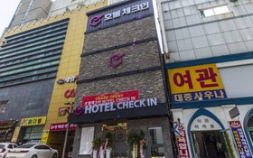 Cheonan Hotel Check-in