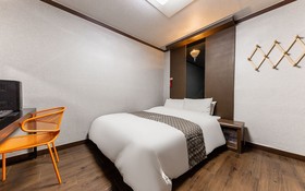 Cheongju Yeppeun Motel