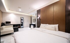 Gimhae Eobangdong Arietty Hotel A