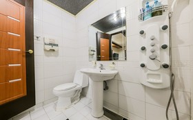 The Wall Hotel