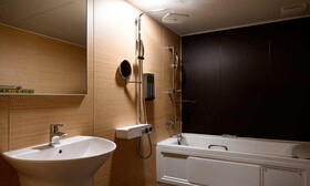 Jeonju Wangyijimil Hanok Hotel