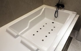 Mari Hotel