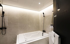 Mari Hotel