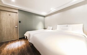Hotel WO in Yongsan