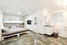 Jun Guest House - Hostel