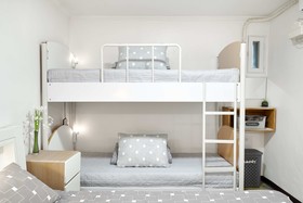 Jun Guest House - Hostel