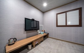 Sadang Charis Hotel