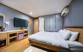 Sadang Charis Hotel