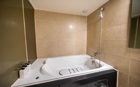 Sadang Charis Hotel