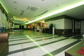 Two Be In Tourist Hotel