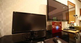 Two Be In Tourist Hotel