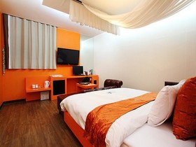 Danube Hotel
