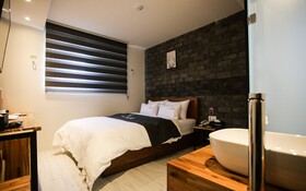 Yongin Hotel Wow