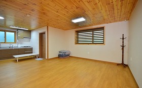 Yongin Unhak Pension