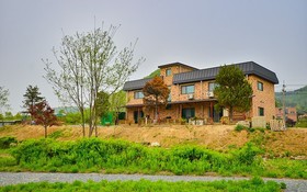 Yongin Unhak Pension