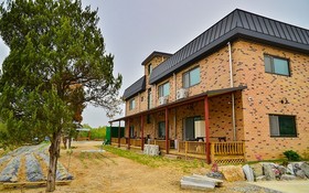 Yongin Unhak Pension