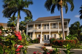 Sunshine Suites Grand Cayman Island Resort