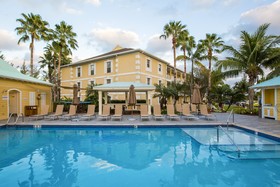 Sunshine Suites Grand Cayman Island Resort