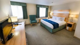7 Mile Beach Resort & Club