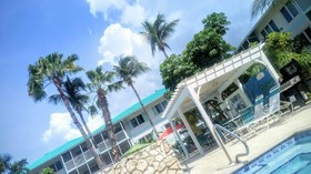 7 Mile Beach Resort & Club