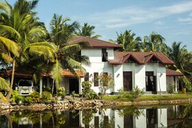 Hotel Lagoon Villa