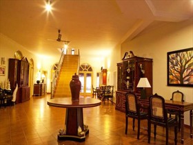 Lagoon Beach Villa