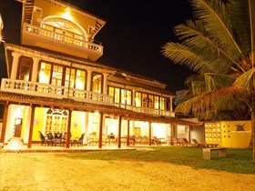 Lagoon Beach Villa