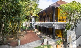 Royal Palms Beach Hotel