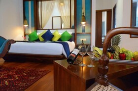 Royal Palms Beach Hotel