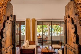 Royal Palms Beach Hotel