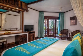 Royal Palms Beach Hotel