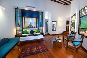 Royal Palms Beach Hotel