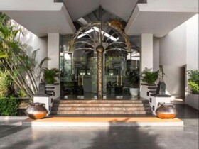 Royal Palms Beach Hotel