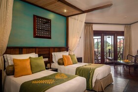 Royal Palms Beach Hotel